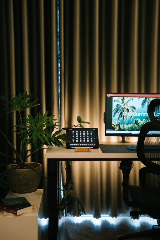 Tips for Creating a Cozy and Functional Home Workspace